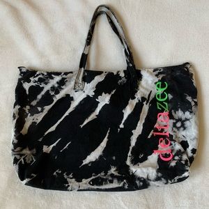Delta Zeta Canvas zipper tote